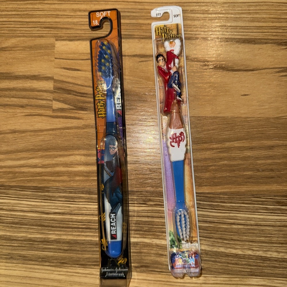 Harry Potter Toothbrush Reach 18" soft vintage Brand New